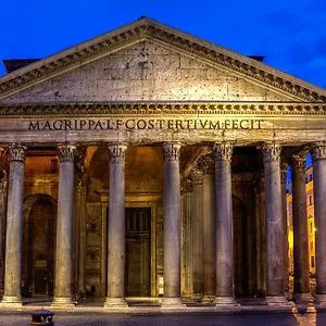 Stunning Pantheon Apartment