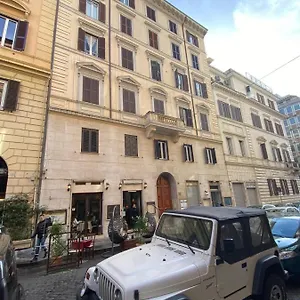Rione Monti Apartment