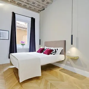 Eve At Trevi Fountain Apartment